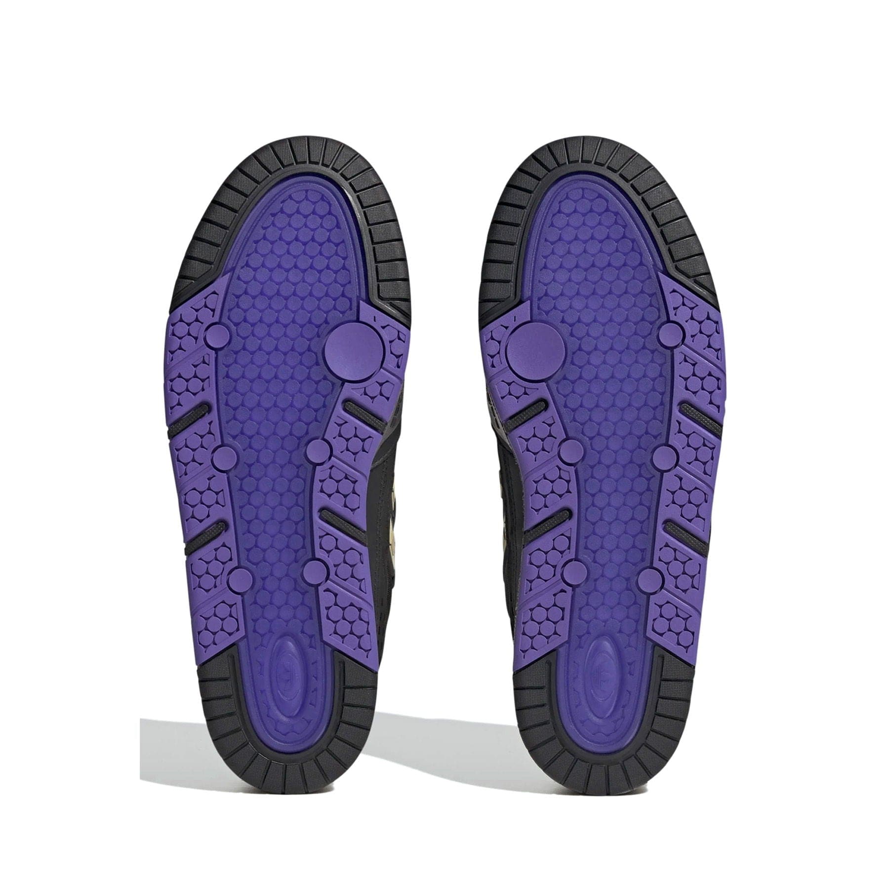 ADIDAS ADI2000 X YU-GI-OH! YUGIS SVET!