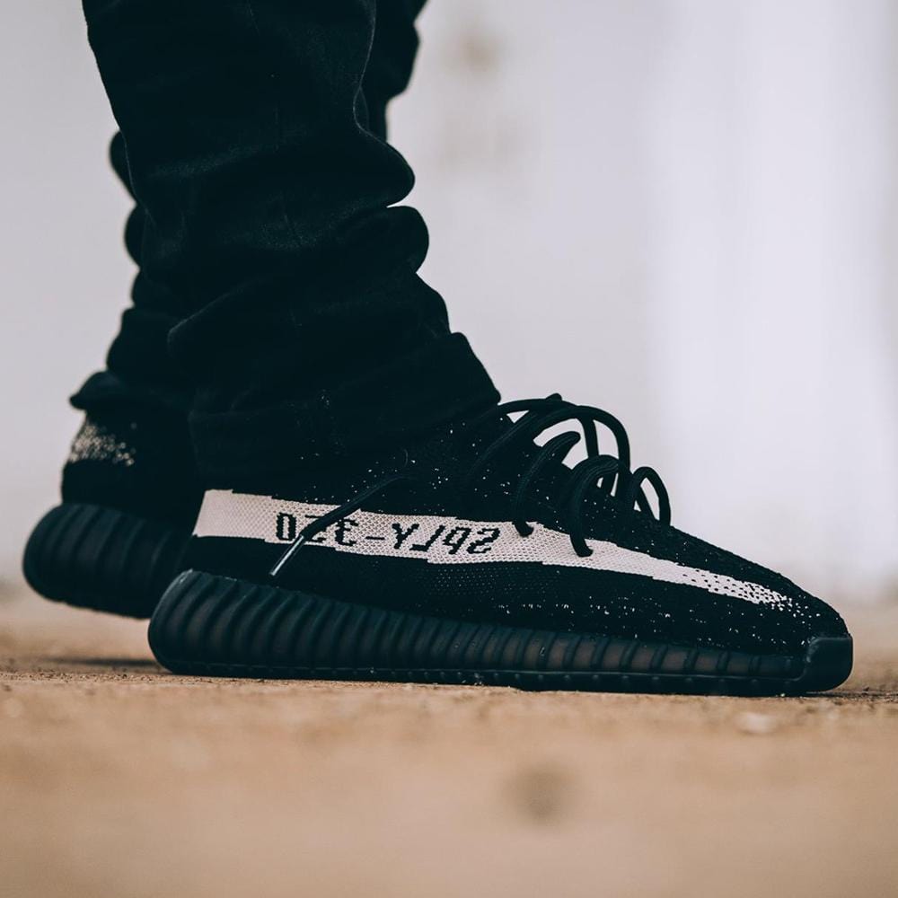 ADIDAS ORIGINALS YEEZY BOOST 350 V2 NERO-BIANCO